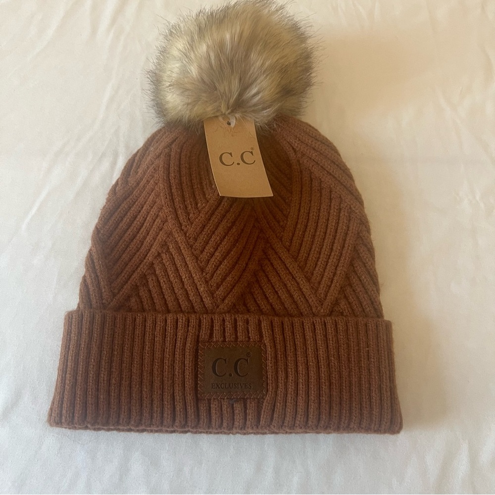 NWT C.C Exclusive Knit Beanie Hat Brown Faux Fur Pom Pom Winter Outdoor Hiking